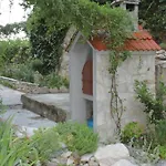 Family Friendly House With A Parking Space Gornji - Podpec, Makarska - 6915 Tucepi