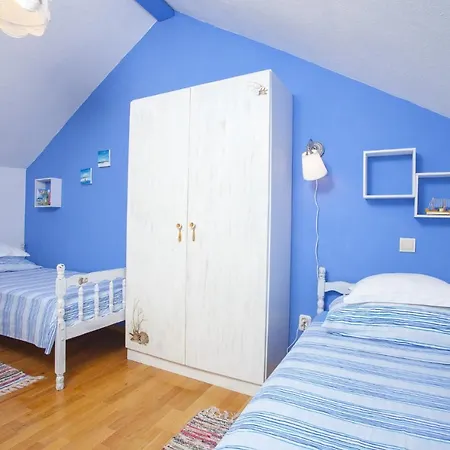 Family Friendly House With A Parking Space Gornji - Podpec, Makarska - 6915 Дом отдыха *