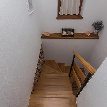 Дом отдыха Family Friendly House With A Parking Space Gornji - Podpec, Makarska - 6915